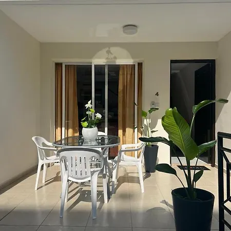 Marias Spacious Aparment Paphos