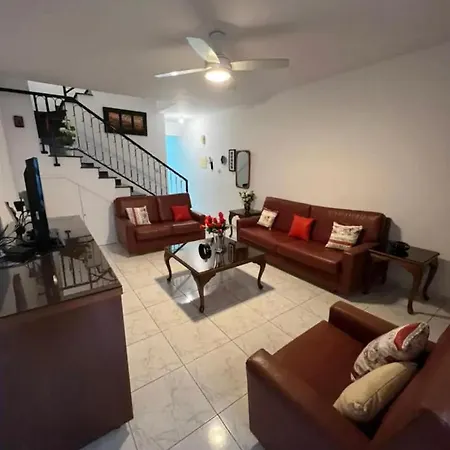Marias Spacious Aparment Paphos