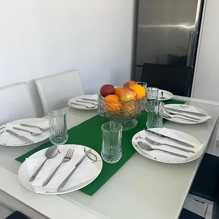 Marias Spacious Aparment * 파포스