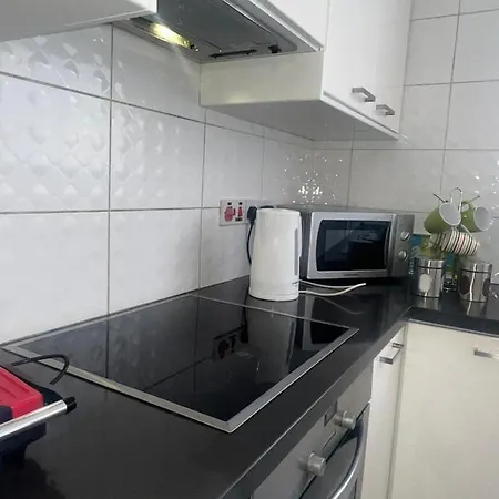 Marias Spacious Aparment Apartmán *