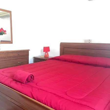 Marias Spacious Aparment Apartment
